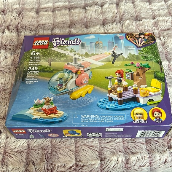 LEGO Friends: Vet Clinic Rescue Helicopter 41692 - Picture 1 of 2